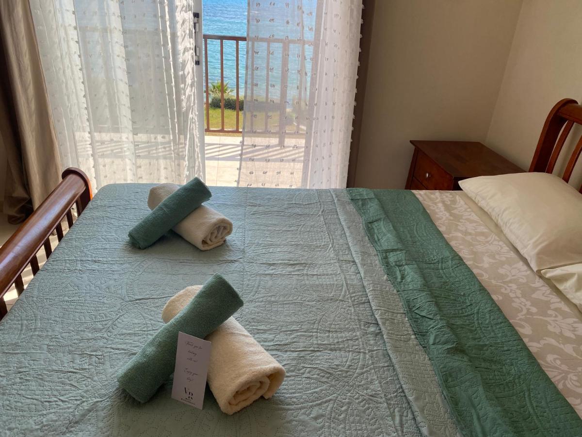 Amazing Front Line Villa In Coral Bay Peyia Luaran gambar